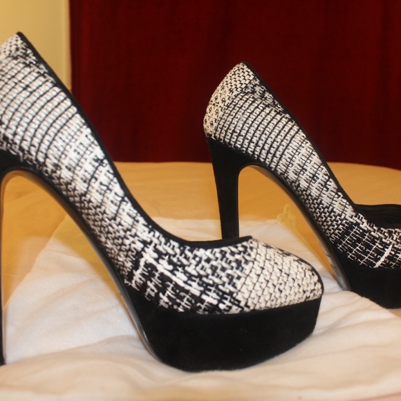 Christian Dior | Peep-Toe Platforms | Size 37 - Picture 4 of 6
